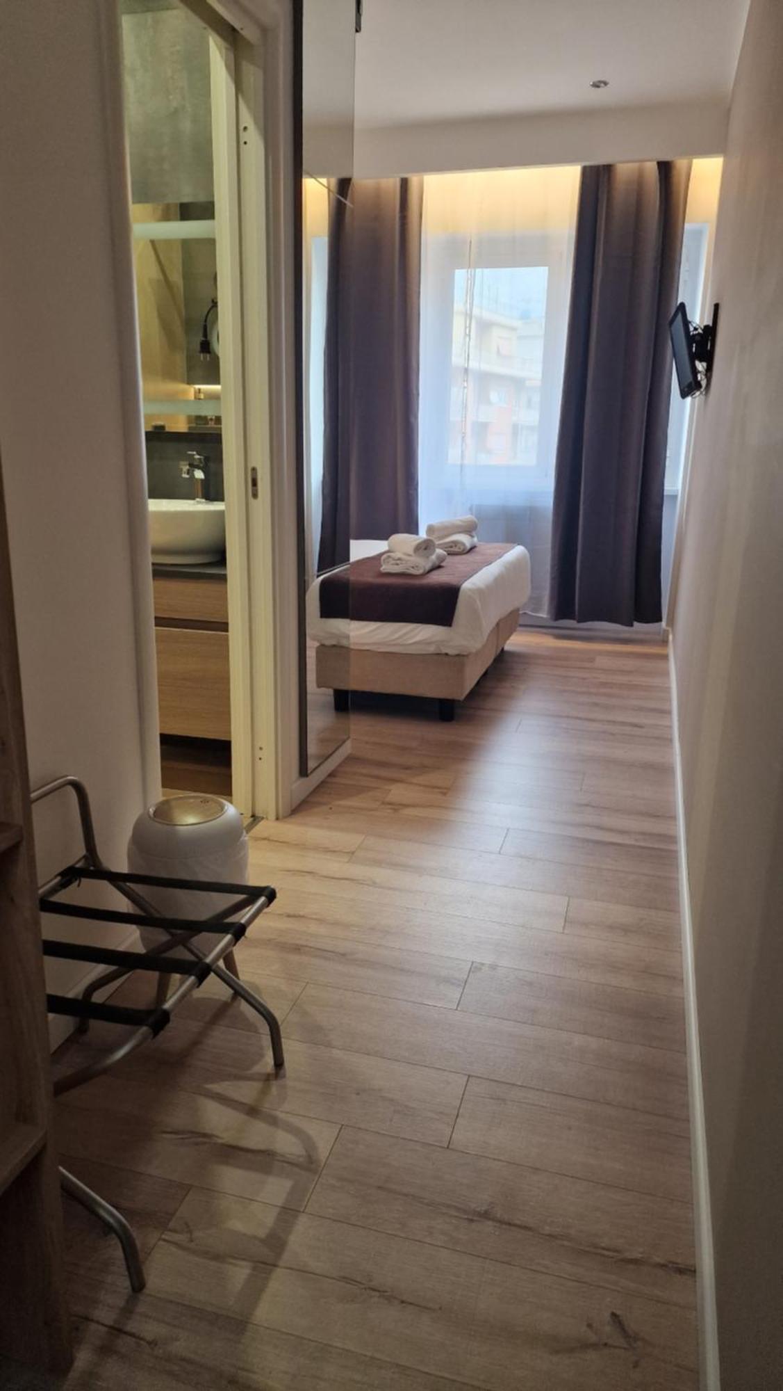 Living Roma Quarto foto